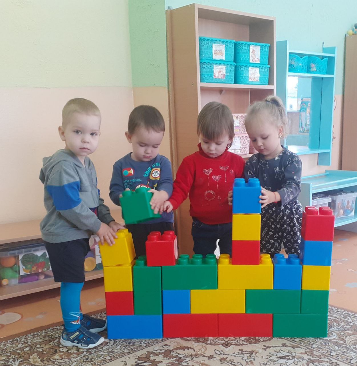 УСПЕШНО АДАПТИРУЕМСЯ
